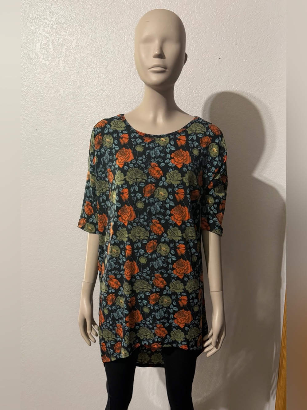 OVERSIZED XS NWT CLOSET CLEAR OUT ON ALL LULAROE MAKE AN OFFER BUNDLE SUPER SOFT - Picture 8 of 16